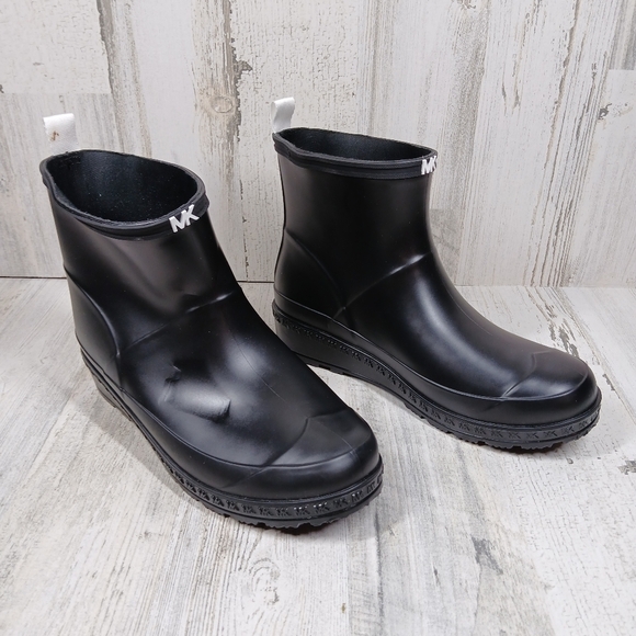 Michael Kors Black Mac PVC Rain Ankle Bootie #1352 - Picture 5 of 12